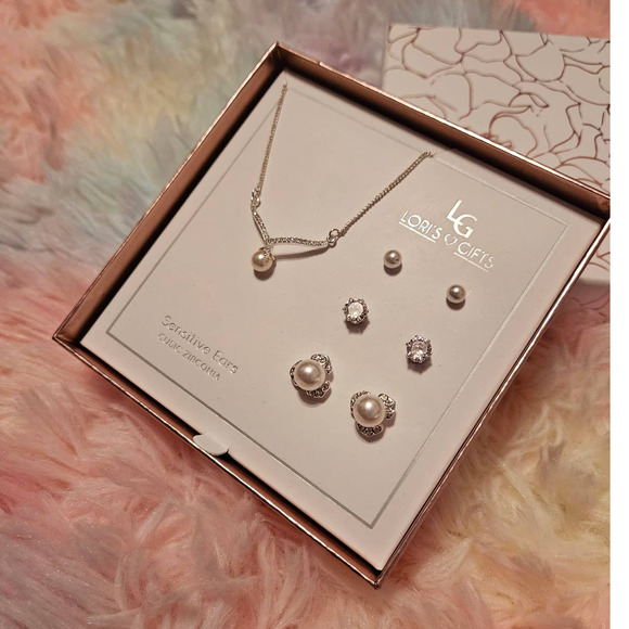 NEW! LG Lori's Gifts Necklace & 3 Pairs of Studs with Faux Pearl Cubic Zirconia - Picture 4 of 7